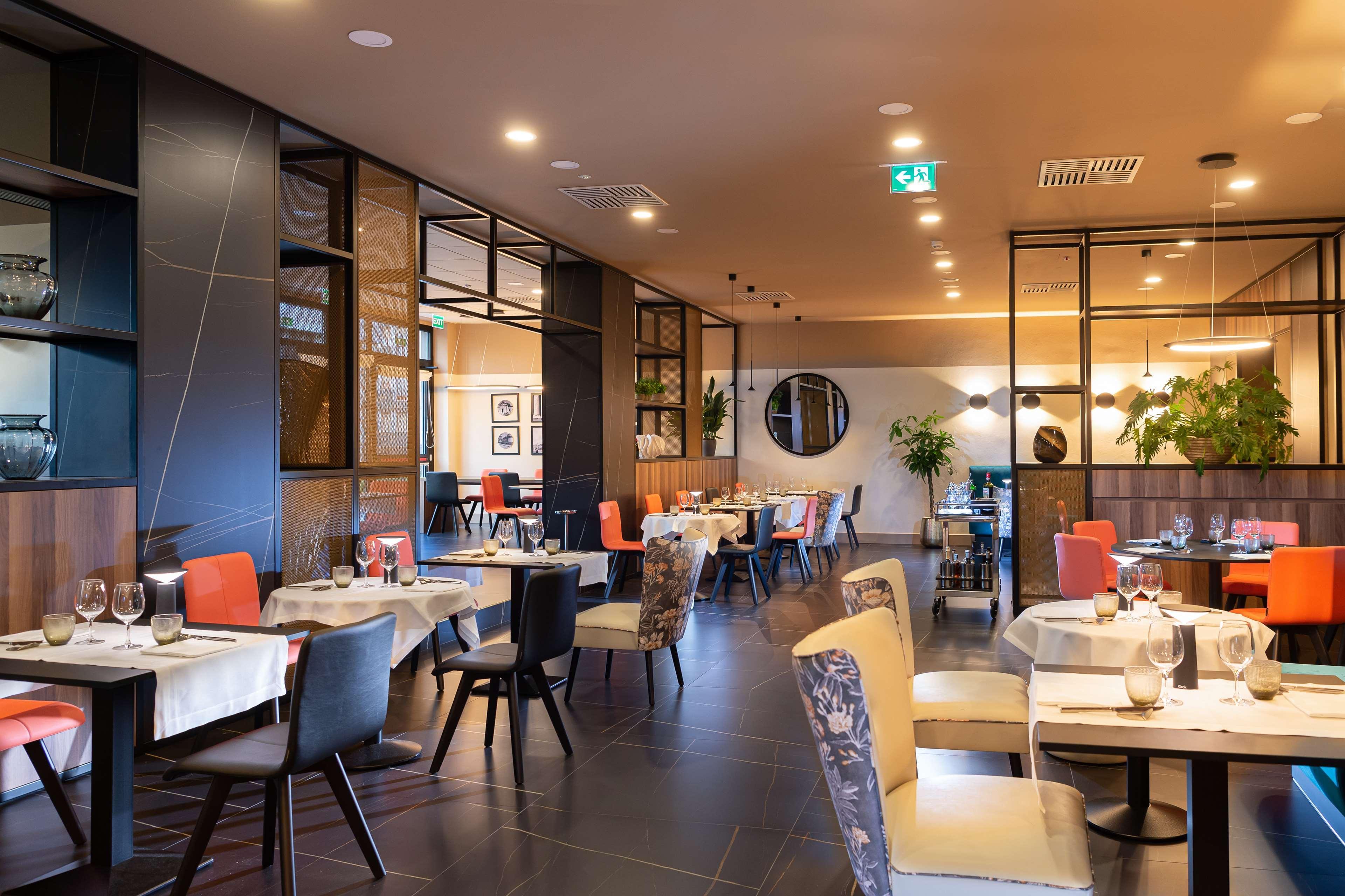 Hotel Doubletree By Hilton Brescia Esterno foto