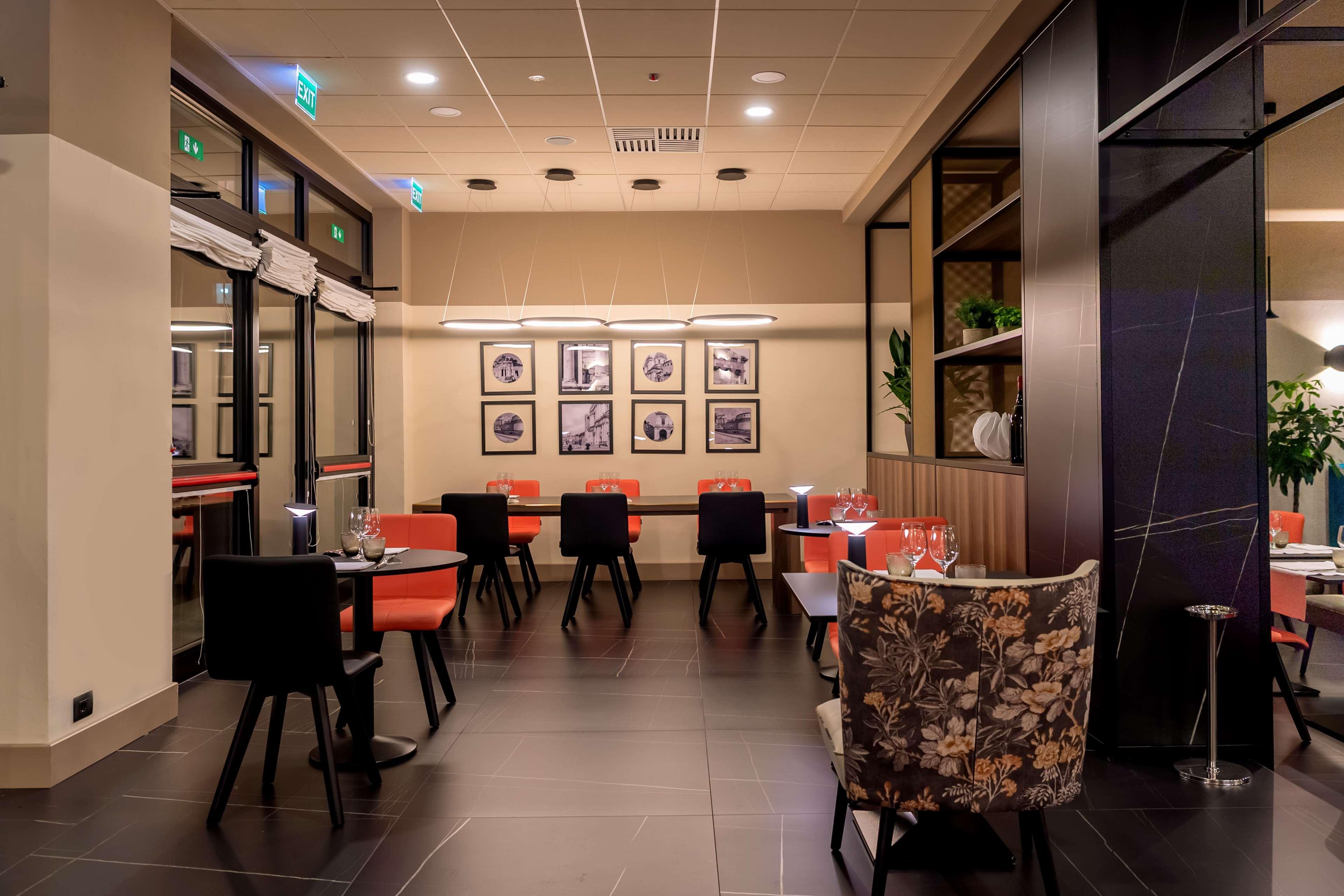 Hotel Doubletree By Hilton Brescia Esterno foto