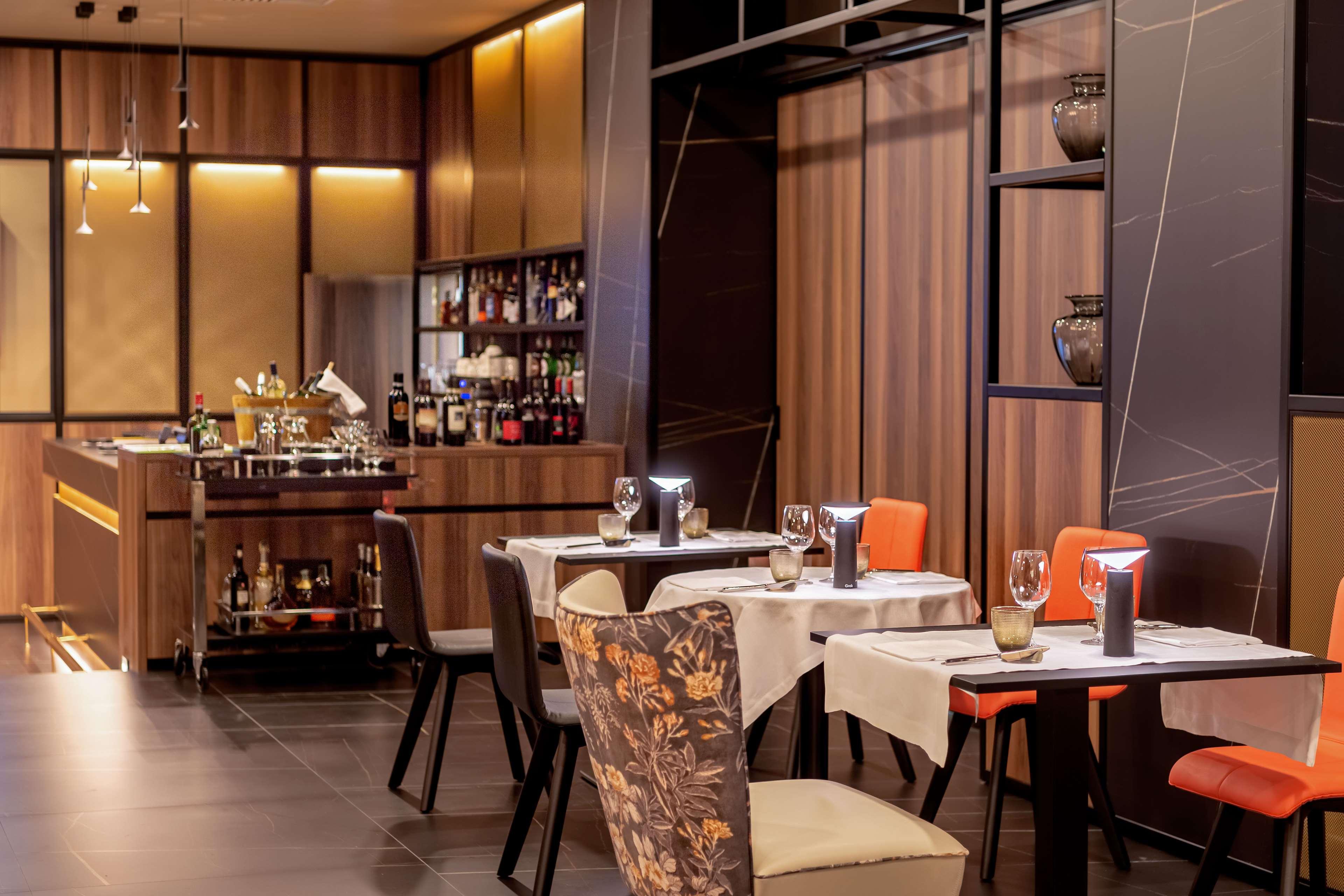 Hotel Doubletree By Hilton Brescia Esterno foto