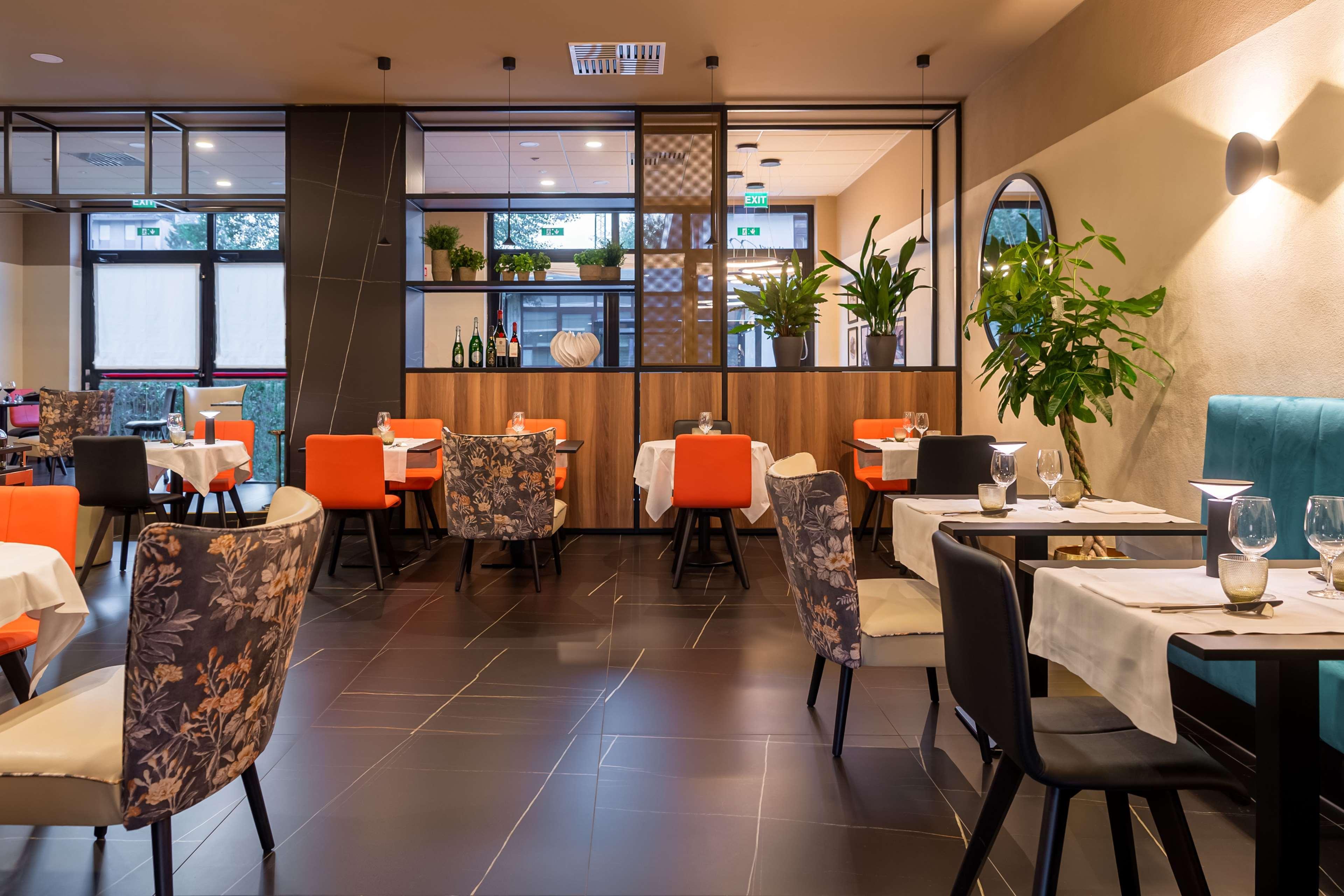 Hotel Doubletree By Hilton Brescia Esterno foto