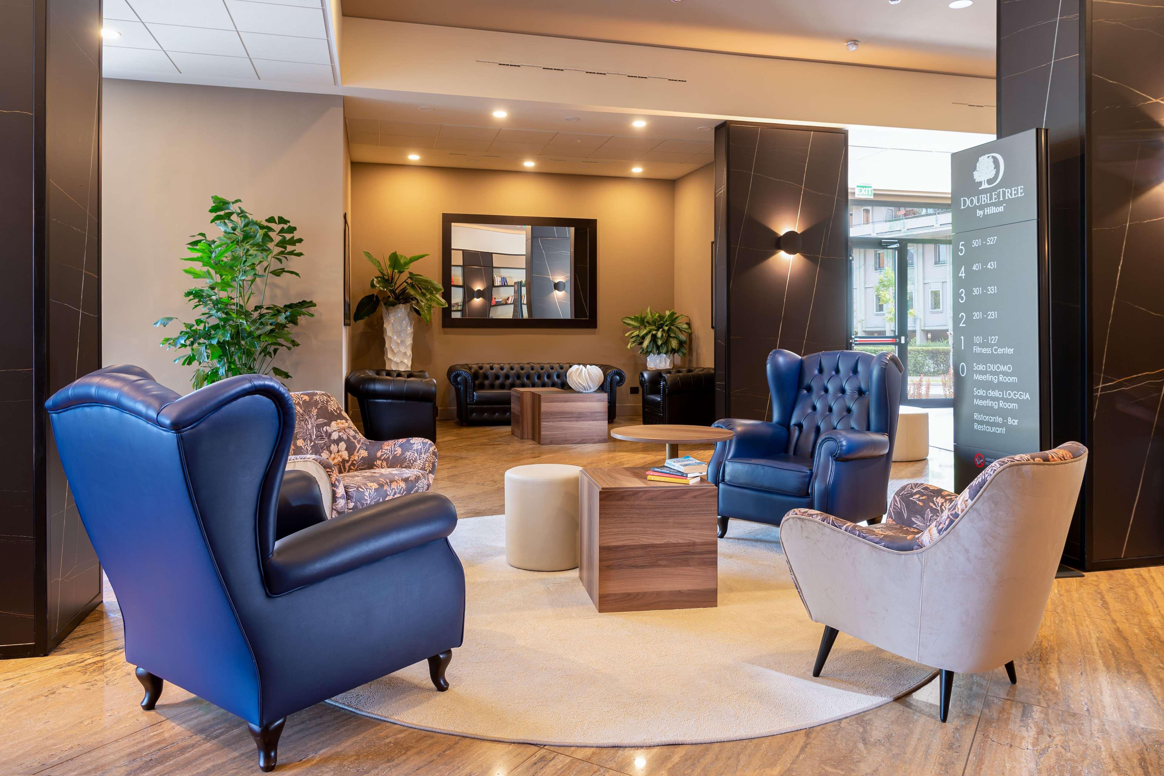 Hotel Doubletree By Hilton Brescia Esterno foto