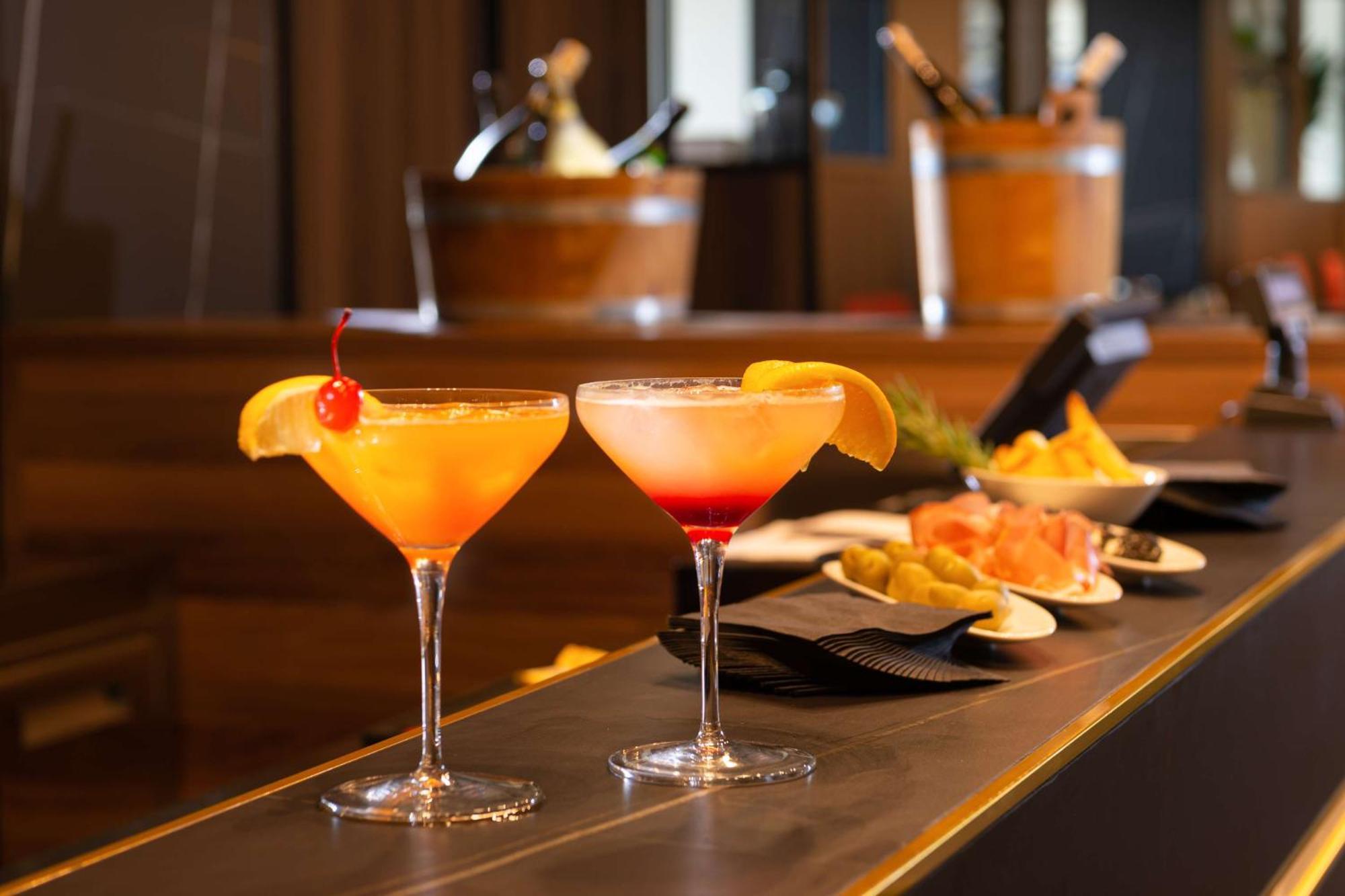 Hotel Doubletree By Hilton Brescia Esterno foto