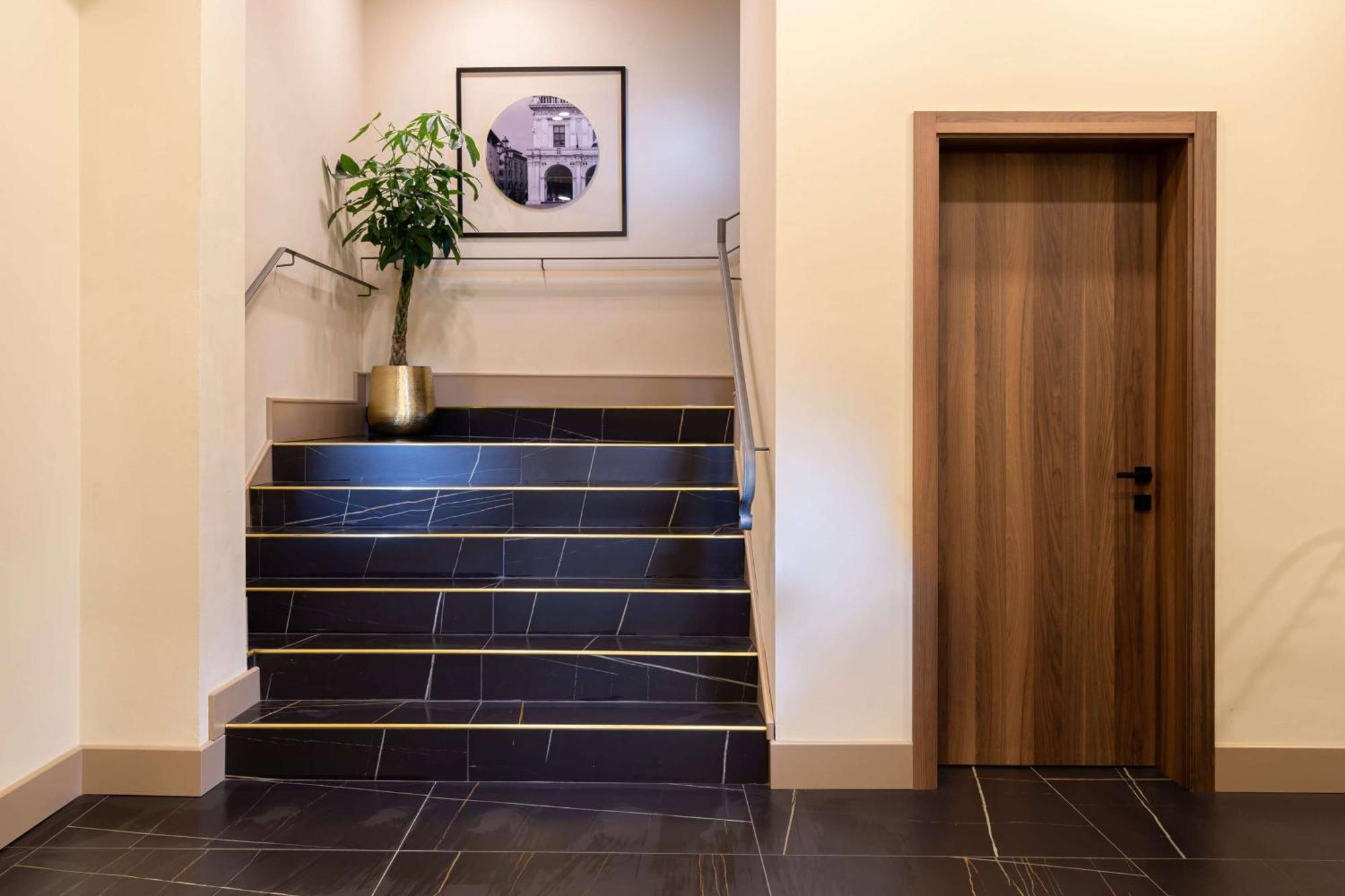 Hotel Doubletree By Hilton Brescia Esterno foto